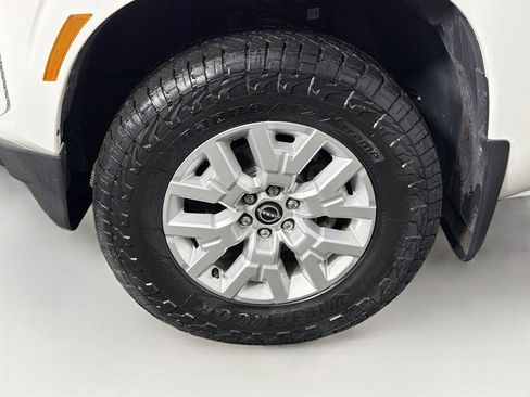 Used 2023 Nissan Frontier SV w/ Technology Package AWD/4WD image 33