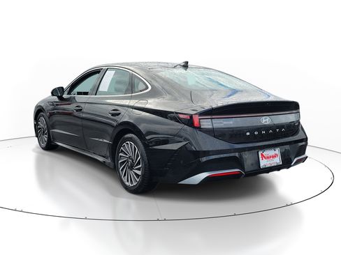 Used 2024 Hyundai Sonata Limited image 3