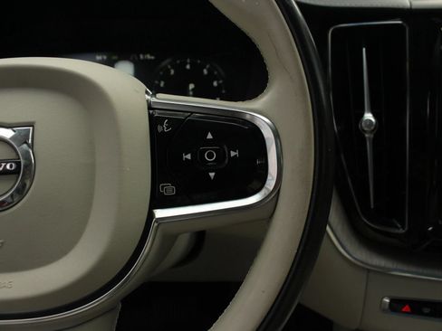 Used 2019 Volvo XC60 T5 Inscription w/ Protection Package Premier AWD/4WD image 32
