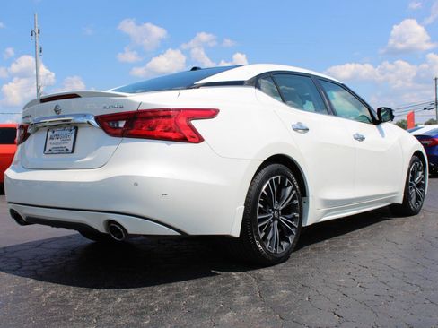 Used 2016 Nissan Maxima Platinum w/ Interior Lighting Package FWD image 4