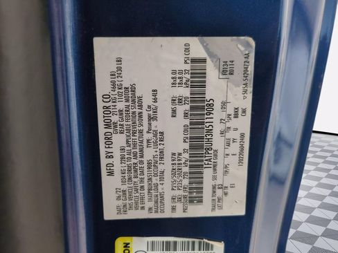 Used 2022 Ford Mustang Premium RWD image 30