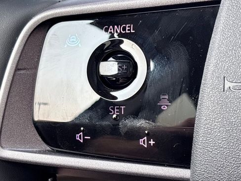 Certified 2025 Nissan Murano SV image 33