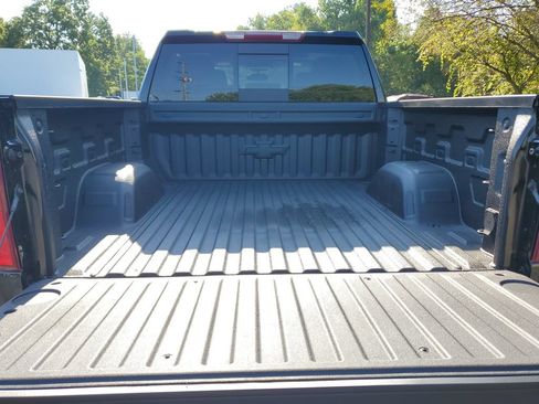 New 2026 Chevrolet Silverado 1500 RST w/ Redline Edition AWD/4WD image 9