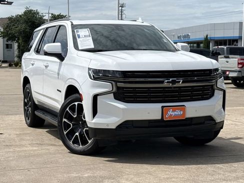 Used 2022 Chevrolet Tahoe RST w/ Luxury Package RWD image 2