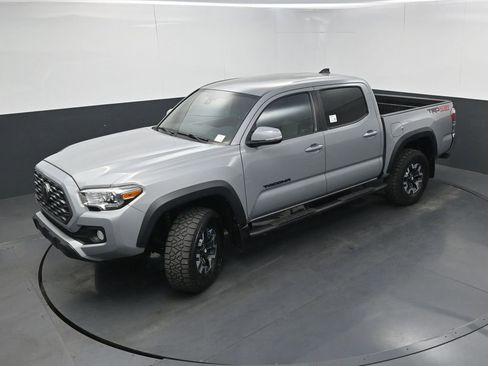 Used 2021 Toyota Tacoma TRD Off-Road AWD/4WD image 32