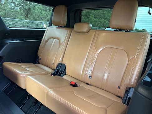 Used 2022 Ford Expedition Max Platinum AWD/4WD image 39