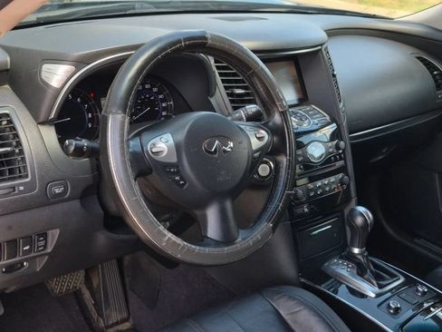 Used 2017 INFINITI QX70 2WD image 7