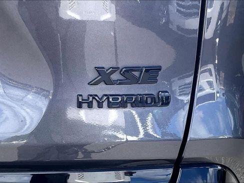 Used 2024 Toyota RAV4 XSE w/ Advanced Technology Package AWD/4WD image 7