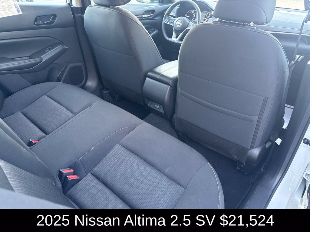 Used 2025 Nissan Altima 2.5 SV FWD image 19