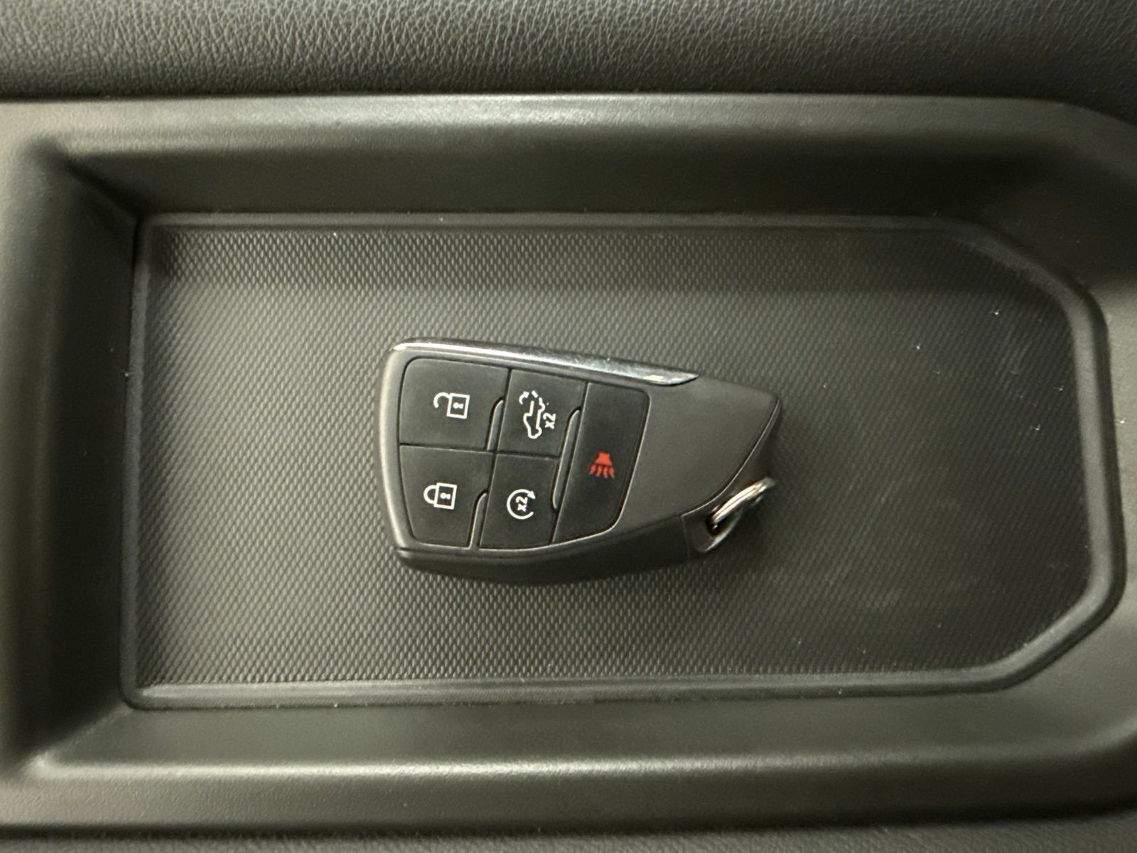 Used 2023 Chevrolet Silverado 1500 LT AWD/4WD image 32