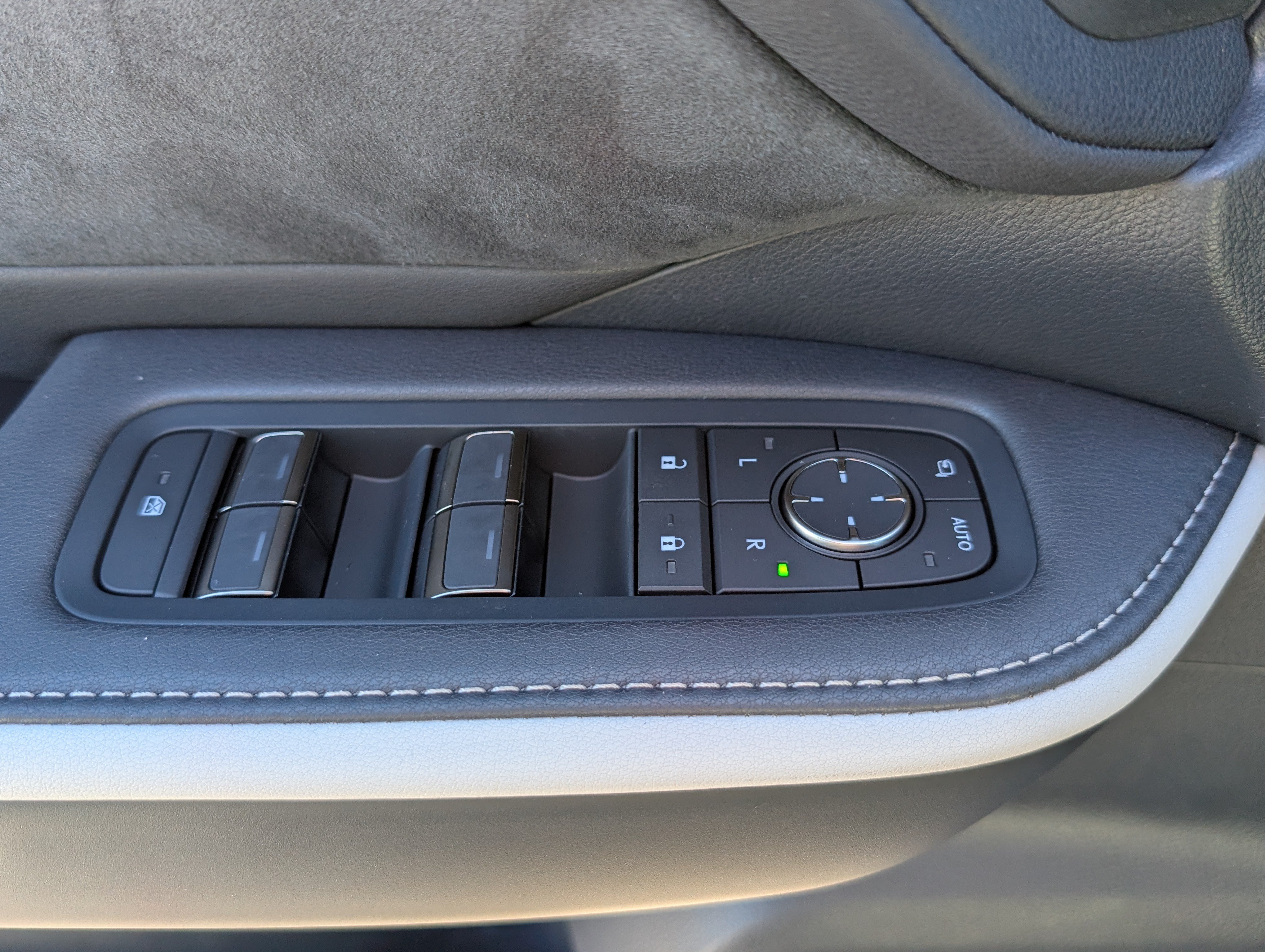 New 2026 Lexus TX 500h AWD w/ Technology Package image 18