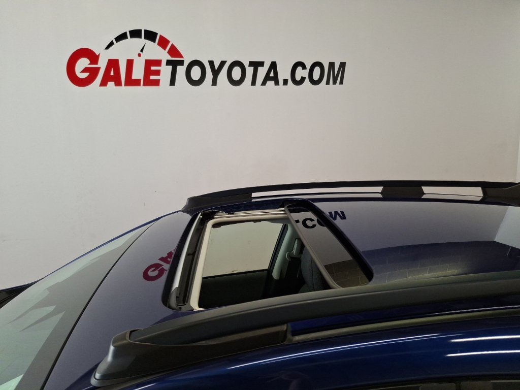Used 2024 Subaru Crosstrek 2.0i Premium AWD/4WD image 8
