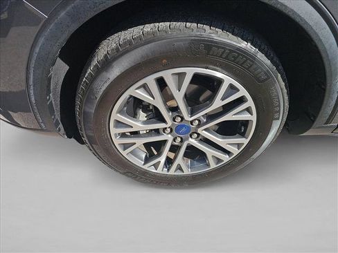 Used 2022 Ford Escape SEL w/ Technology Package image 10