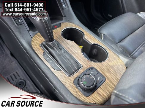 Used 2017 GMC Acadia Denali image 12