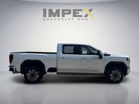 Used 2024 GMC Sierra 2500 Denali Ultimate w/ Max Trailering Package AWD/4WD image 6