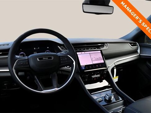 New 2025 Jeep Grand Cherokee Limited w/ Luxury Tech Group II image 14