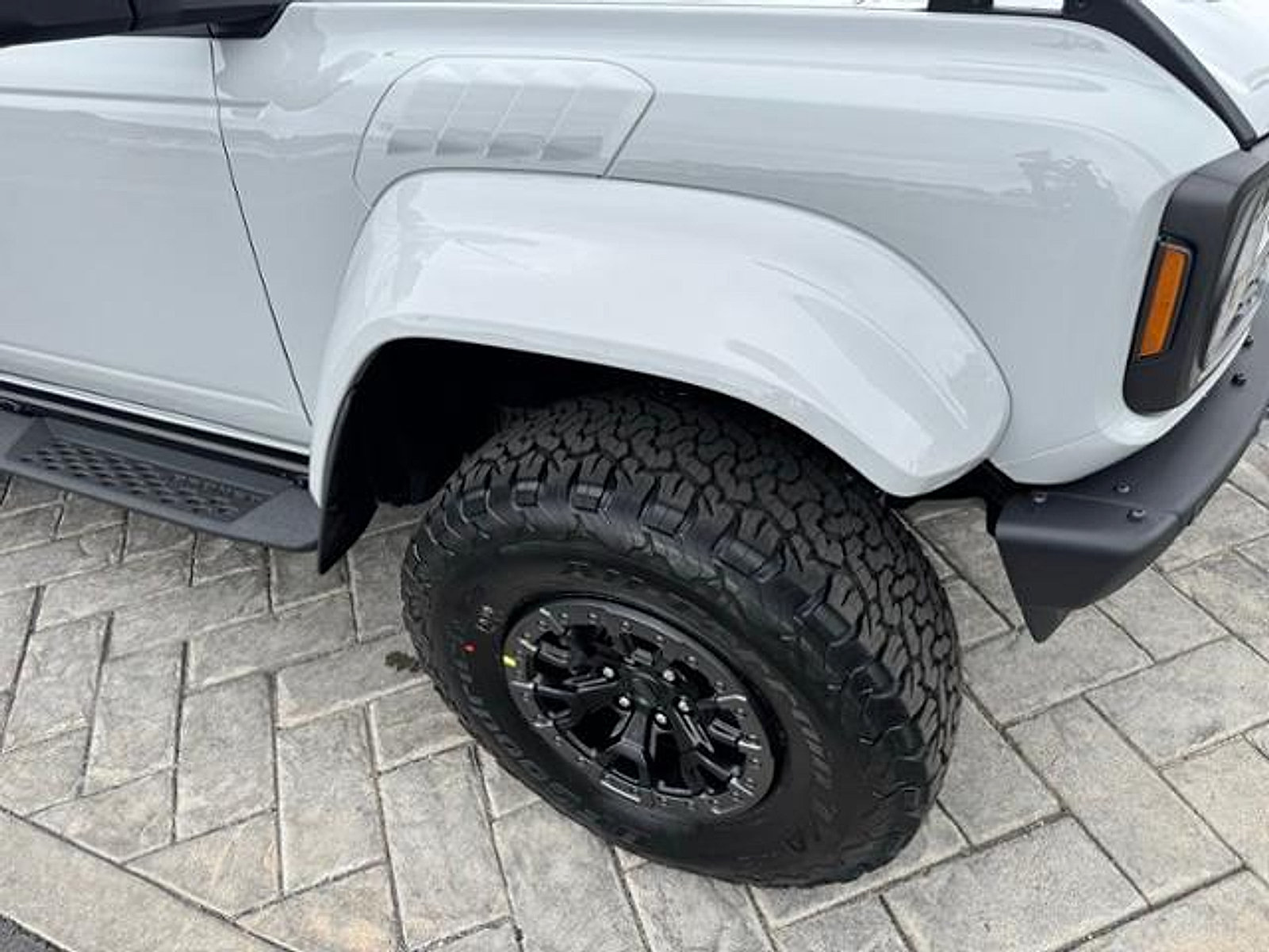 New 2026 Ford Bronco Raptor w/ Interior Carbon Fiber Pack AWD/4WD image 4