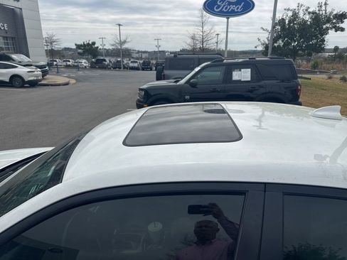 Used 2020 Dodge Charger SXT w/ Plus Group image 7