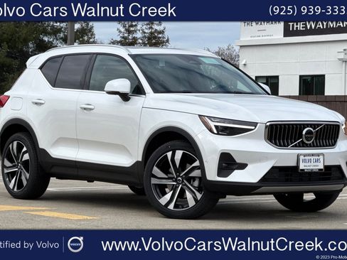 Certified 2025 Volvo XC40 B5 Plus w/ Protection Package Premier image 1