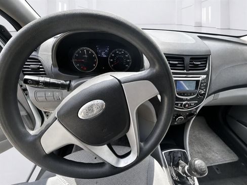 Used 2012 Hyundai Accent GS FWD image 12