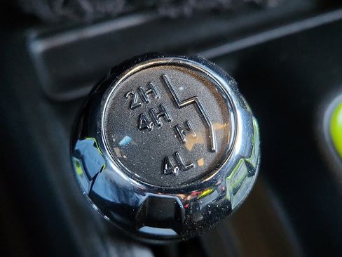 Used 2017 Jeep Wrangler Unlimited Sport w/ Quick Order Package 24S image 16