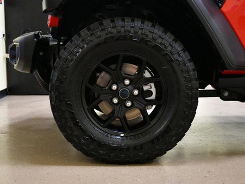 Used 2025 Jeep Wrangler Sport S image 14