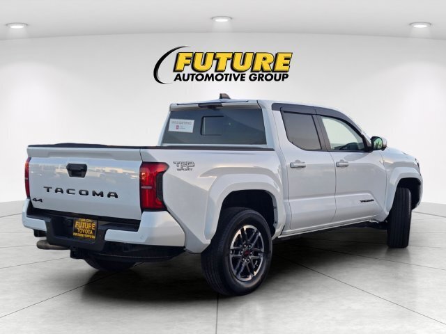 Certified 2024 Toyota Tacoma TRD Sport w/ TRD Sport Premium Package AWD/4WD image 5