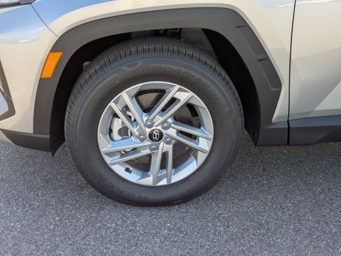 New 2026 Hyundai Tucson SE image 11