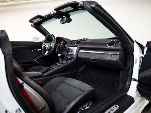 Certified 2024 Porsche 718 Boxster GTS RWD image 27
