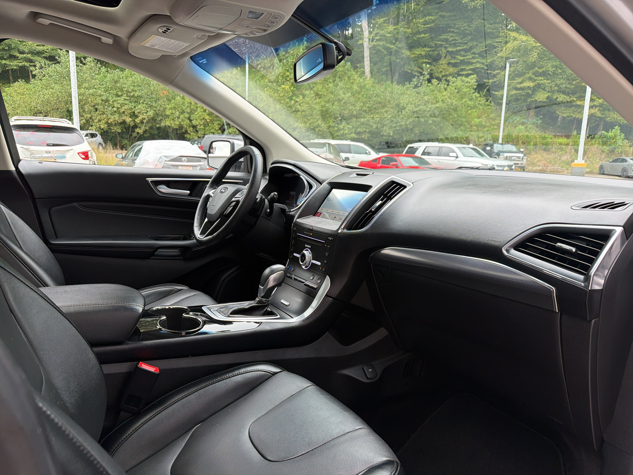 Used 2018 Ford Edge Titanium w/ Equipment Group 301A FWD image 20