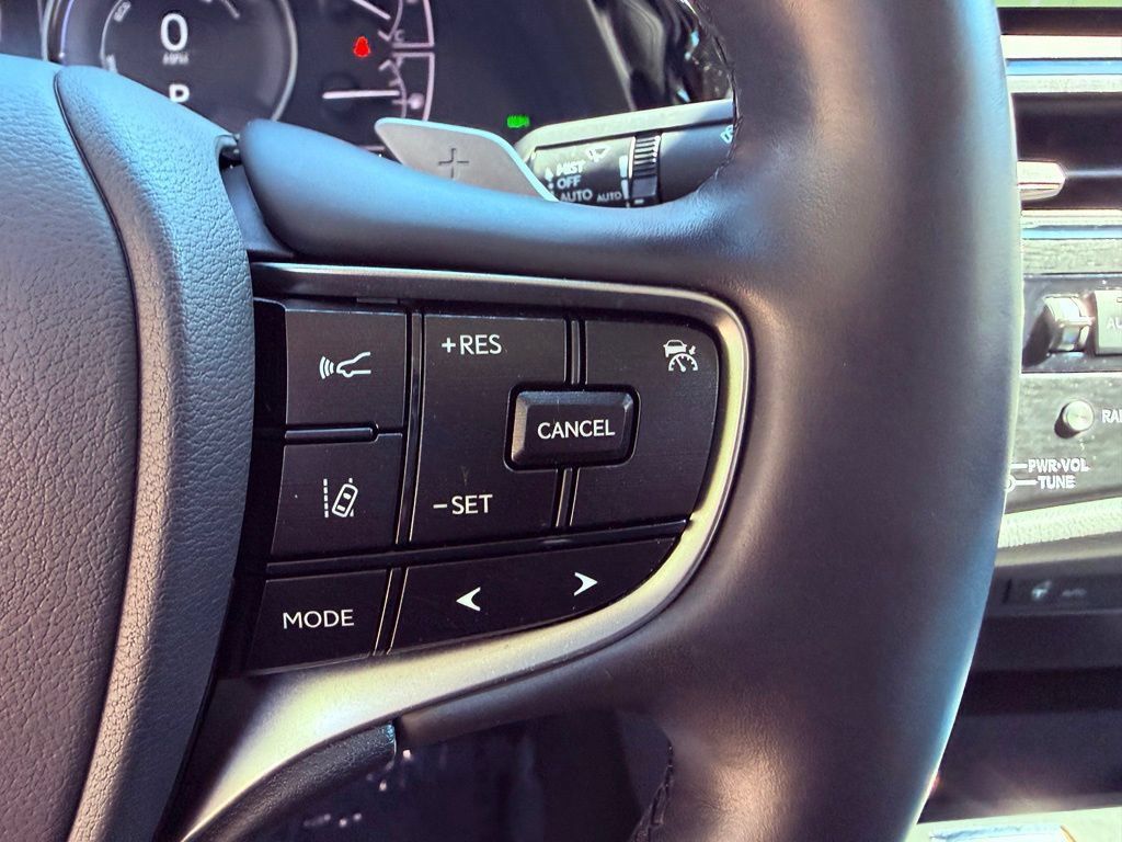 Certified 2025 Lexus ES 300h w/ Premium Package FWD image 22