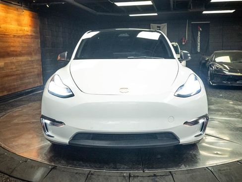 Used 2022 Tesla Model Y Long Range AWD/4WD image 4