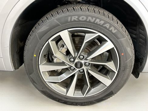 Used 2022 Audi Q5 2.0T Premium Plus w/ Premium Plus Package AWD/4WD image 11