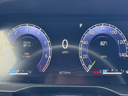 Used 2023 Jeep Grand Cherokee Limited AWD/4WD image 19
