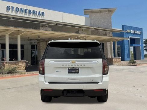 Used 2024 Chevrolet Suburban LT RWD image 6