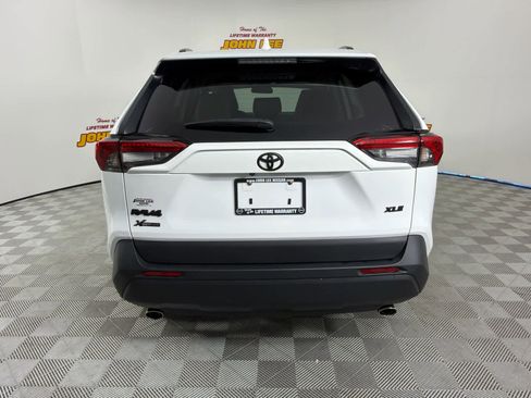 Used 2024 Toyota RAV4 XLE w/ Convenience Package FWD image 4