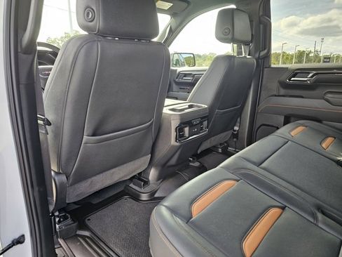 Used 2025 GMC Sierra 1500 AT4 w/ AT4 Premium Package image 21