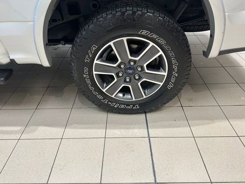 Used 2017 Ford F150 XLT w/ Equipment Group 302A Luxury image 24