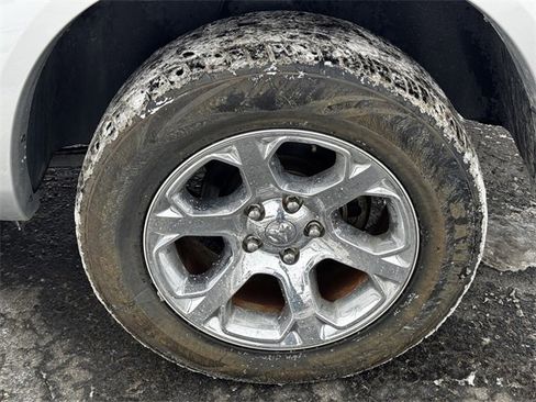 Certified 2018 RAM 1500 Laramie w/ Convenience Group image 11