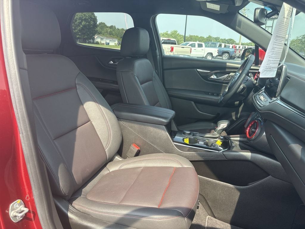 Certified 2024 Chevrolet Blazer RS w/ Enhanced Convenience Package FWD image 27