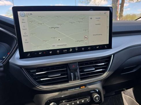 Used 2023 Ford Escape Platinum AWD/4WD image 12