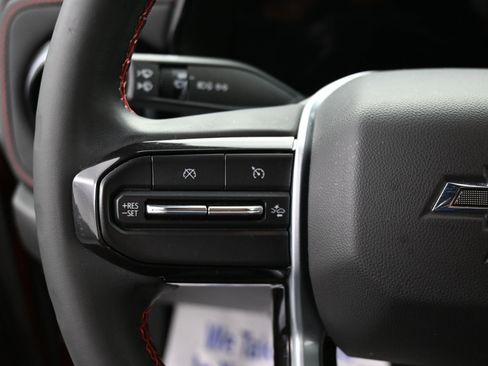 Used 2024 Chevrolet Colorado Z71 w/ Z71 Convenience Package 2 image 12