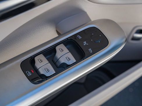 New 2026 Mercedes-Benz C 300 4MATIC Sedan image 38