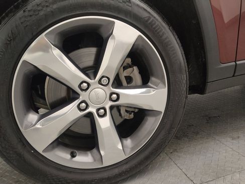 Used 2021 Jeep Grand Cherokee L Limited image 31