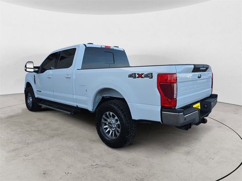 Used 2020 Ford F250 Lariat w/ Lariat Value Package image 3