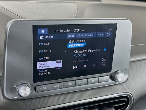 Used 2023 Hyundai Kona SE w/ Cargo Package image 19