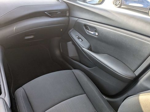 Used 2023 Nissan Sentra SV FWD image 16