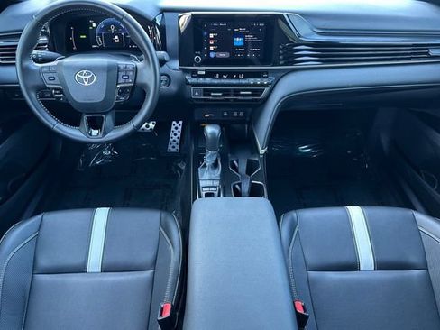 Used 2025 Toyota Camry SE w/ Convenience Package FWD image 18