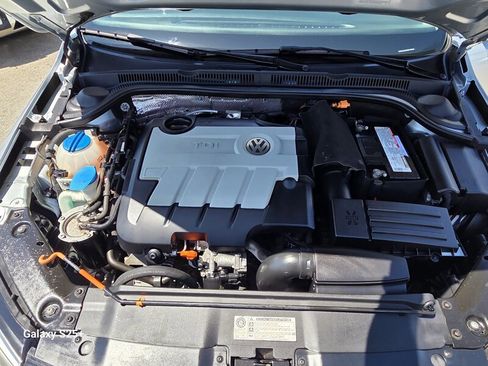 Used 2012 Volkswagen Jetta TDI FWD image 28