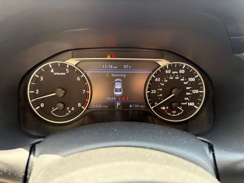 Used 2025 Nissan Altima 2.5 SV FWD image 2